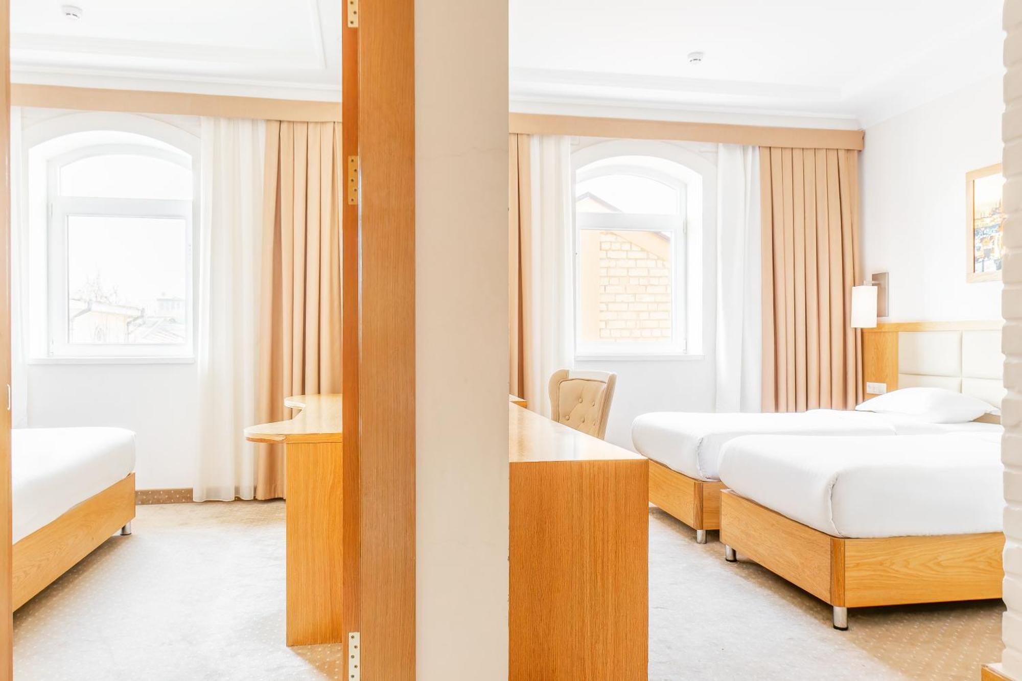 Praga Hotel Tashkent Luaran gambar